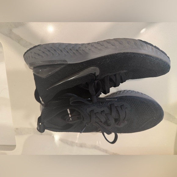 Women's Nike Epic React Flyknit 2 'Anthracite' BQ8927-001 US 7.5 - Picture 5 of 7